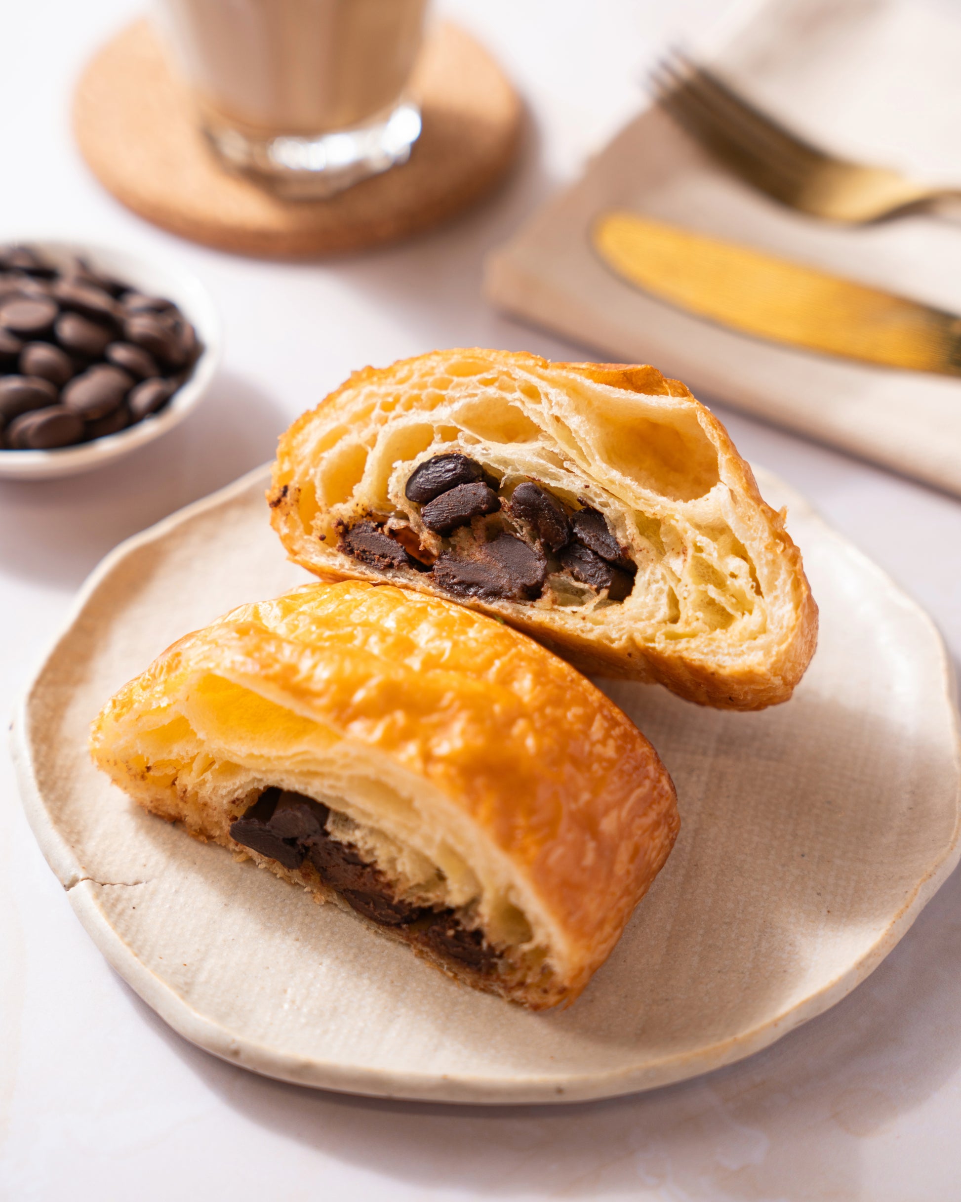 PAIN AU CHOCOLAT